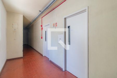 Elevador de apartamento para alugar com 1 quarto, 43m² em Farroupilha, Porto Alegre