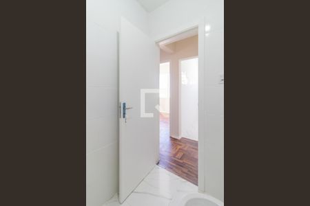 Banheiro de apartamento para alugar com 1 quarto, 43m² em Farroupilha, Porto Alegre