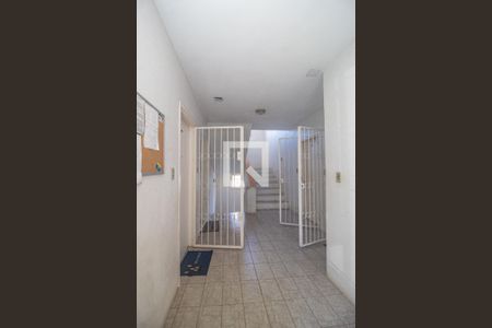 Área comum - Hall de entrada de apartamento à venda com 1 quarto, 46m² em Medianeira, Porto Alegre