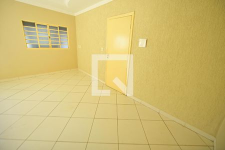 Sala de casa para alugar com 3 quartos, 285m² em Jardim Leblon, Goiânia