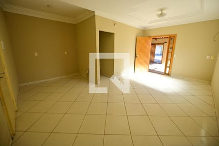 Sala de casa para alugar com 3 quartos, 285m² em Jardim Leblon, Goiânia