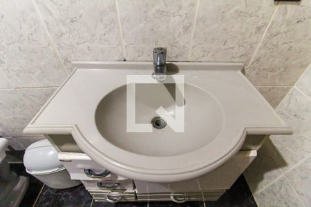 Banheiro 3 de casa à venda com 3 quartos, 264m² em Vila Vessoni, São Paulo