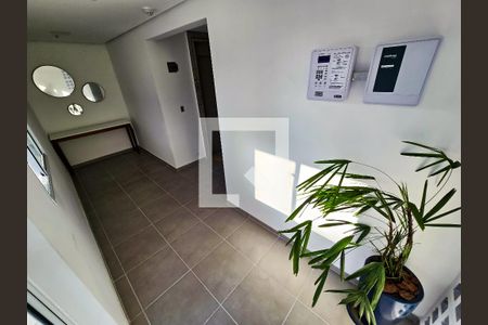 Hall de entrada de apartamento à venda com 2 quartos, 50m² em Bonsucesso, Rio de Janeiro