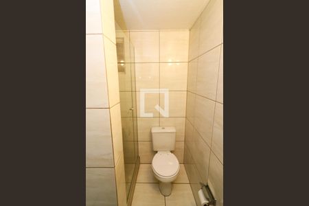 Banheiro de apartamento para alugar com 1 quarto, 48m² em Santana, Porto Alegre