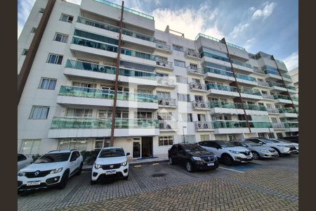 Fachada do bloco de apartamento para alugar com 2 quartos, 75m² em Recreio dos Bandeirantes, Rio de Janeiro