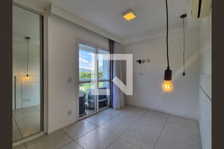 Suite de apartamento para alugar com 2 quartos, 75m² em Recreio dos Bandeirantes, Rio de Janeiro