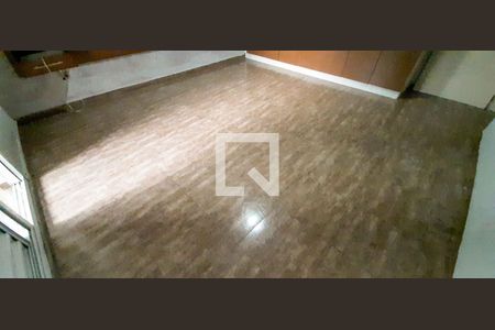 Casa à venda com 4 quartos, 75m² em Km 18, Osasco