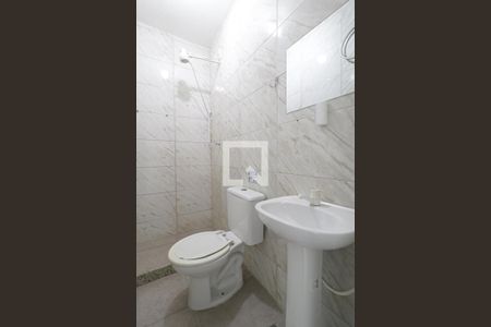 Banheiro de casa para alugar com 1 quarto, 32m² em Piedade, Rio de Janeiro