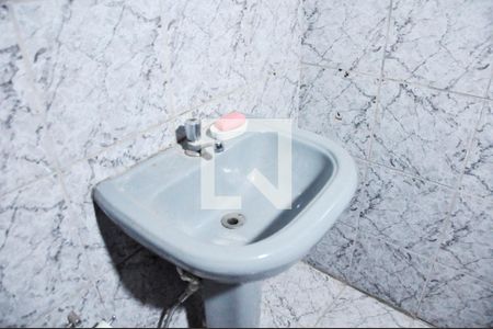 Casa para alugar com 50m², 2 quartos e 1 vaga Banheiro Social