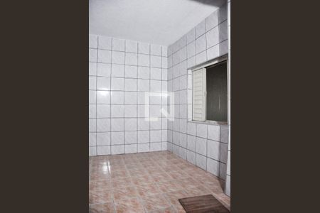 Quarto 01 de casa para alugar com 2 quartos, 50m² em Vila Zat, São Paulo