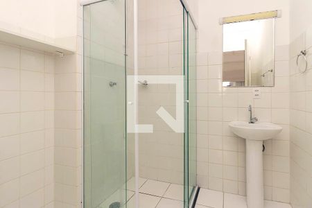 Banheiro de apartamento para alugar com 1 quarto, 43m² em República, São Paulo