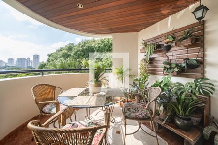 Varanda Sala de apartamento à venda com 4 quartos, 230m² em Brooklin, São Paulo