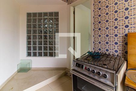 Casa à venda com 300m², 4 quartos e sem vagaÁrea de Serviço