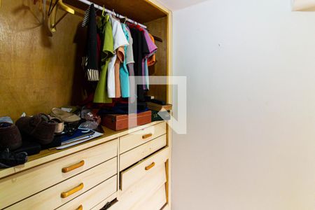 Casa à venda com 300m², 4 quartos e sem vagaCloset da Suíte 1