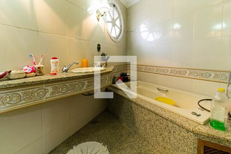 Casa à venda com 300m², 4 quartos e sem vagaBanheiro da Suíte 1
