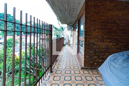 Casa à venda com 300m², 4 quartos e sem vagaGaragem