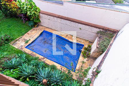 Casa à venda com 300m², 4 quartos e sem vagaJardim / Piscina