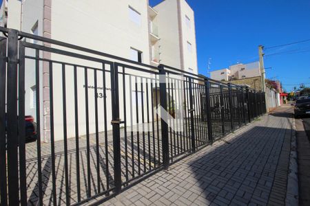 Apartamento para alugar com 47m², 2 quartos e 1 vaga Apartamento para alugar com 47m², 2 quartos e 1 vagaFachada