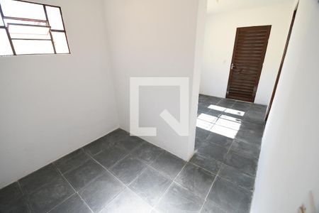 Sala 2 de casa para alugar com 2 quartos, 90m² em Conjunto Habitacional Vila Santana (sousas), Campinas
