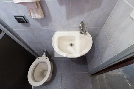 Banheiro Social de apartamento para alugar com 1 quarto, 45m² em Conjunto Habitacional Vila Santana (sousas), Campinas
