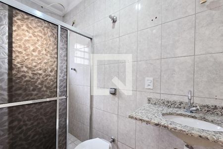 Casa para alugar com 75m², 2 quartos e 3 vagas Casa para alugar com 75m², 2 quartos e 3 vagasBanheiro - Suíte