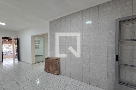 Casa para alugar com 75m², 2 quartos e 3 vagas Casa para alugar com 75m², 2 quartos e 3 vagasCozinha