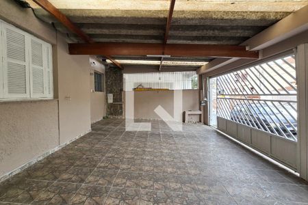 Casa para alugar com 75m², 2 quartos e 3 vagas Casa para alugar com 75m², 2 quartos e 3 vagasGaragem