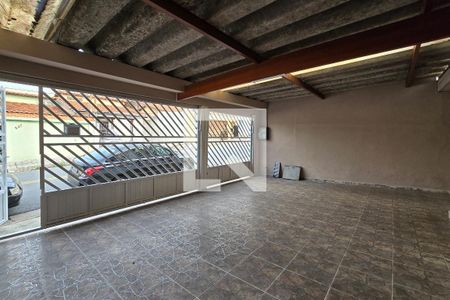 Casa para alugar com 75m², 2 quartos e 3 vagas Casa para alugar com 75m², 2 quartos e 3 vagasGaragem