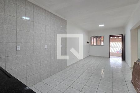 Casa para alugar com 75m², 2 quartos e 3 vagas Casa para alugar com 75m², 2 quartos e 3 vagasCozinha
