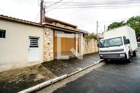 Fachada de casa à venda com 4 quartos, 407m² em Vila Carrão, São Paulo