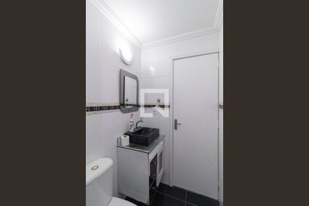 Banheiro de apartamento para alugar com 3 quartos, 64m² em Vila Yara, Osasco
