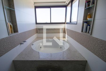 Banheiro da Suíte 1 de apartamento para alugar com 4 quartos, 220m² em Jardim Paulistano, Sorocaba
