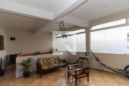 Varanda de casa para alugar com 2 quartos, 120m² em Jardim Rodolfo Pirani, São Paulo