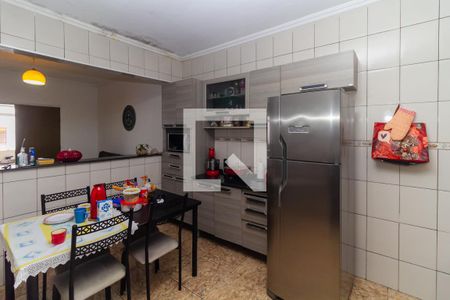 Cozinha de casa para alugar com 2 quartos, 120m² em Jardim Rodolfo Pirani, São Paulo