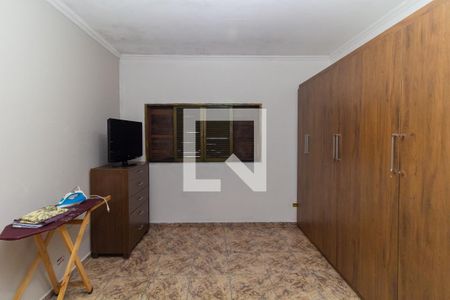 Quarto 1 de casa para alugar com 2 quartos, 120m² em Jardim Rodolfo Pirani, São Paulo