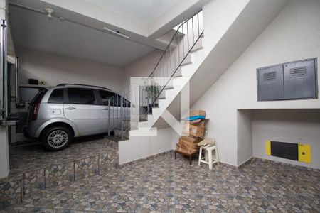 Garagem de casa à venda com 5 quartos, 166m² em Vila Mangalot, São Paulo