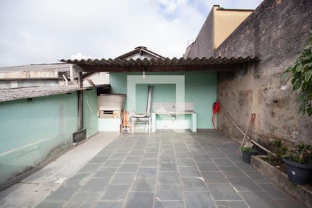 Quintal de casa à venda com 5 quartos, 166m² em Vila Mangalot, São Paulo