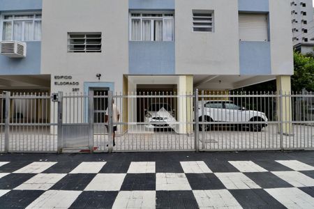 Fachada de apartamento para alugar com 2 quartos, 68m² em Barra Funda, Guarujá