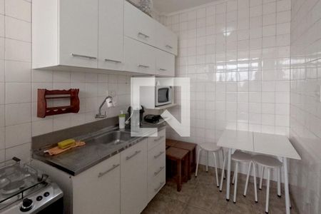 Cozinha de apartamento para alugar com 1 quarto, 45m² em Embaré, Santos