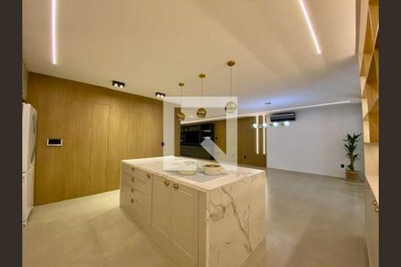 Casa à venda com 5 quartos, 446m² em Camboinhas, Niterói