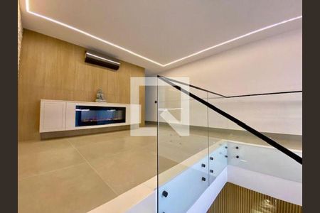 Casa à venda com 5 quartos, 446m² em Camboinhas, Niterói
