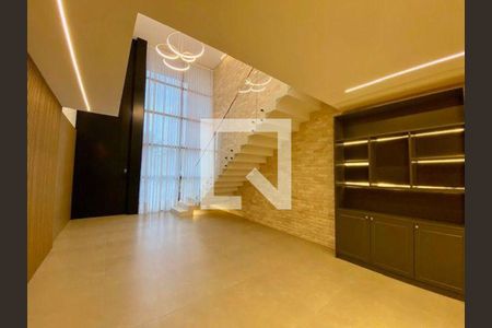 Casa à venda com 5 quartos, 446m² em Camboinhas, Niterói