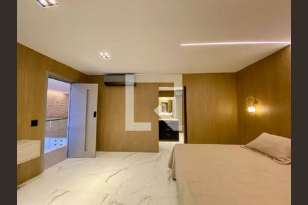 Casa à venda com 5 quartos, 446m² em Camboinhas, Niterói