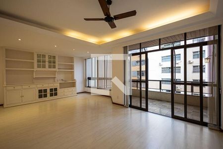 Apartamento à venda com 3 quartos, 206m² em Icaraí, Niterói