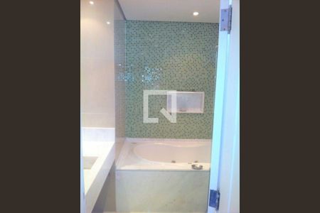 Casa à venda com 4 quartos, 205m² em Jardim Colombo, São Paulo