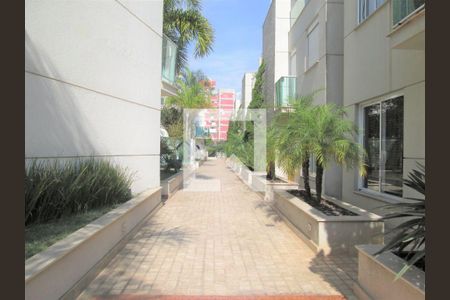 Casa à venda com 4 quartos, 205m² em Jardim Colombo, São Paulo
