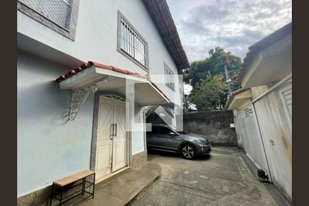Casa à venda com 3 quartos, 225m² em Piratininga, Niterói
