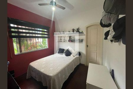 Casa à venda com 3 quartos, 225m² em Piratininga, Niterói