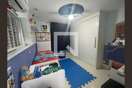 Casa à venda com 3 quartos, 225m² em Piratininga, Niterói