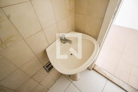 Casa para alugar com 80m², 3 quartos e 1 vaga Casa para alugar com 80m², 3 quartos e 1 vagaBanheiro de Serviço